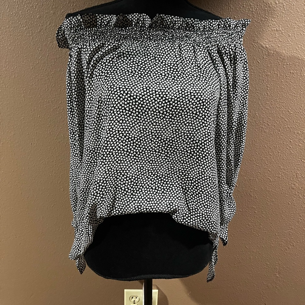 Michael Kors off shoulder top. Size Medium